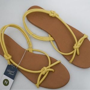 Universal Thread Sandals Size 11